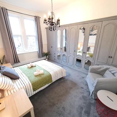 Large 3 Bed Flat, Free Parking Lägenhet Newcastle-upon-Tyne Exteriör bild