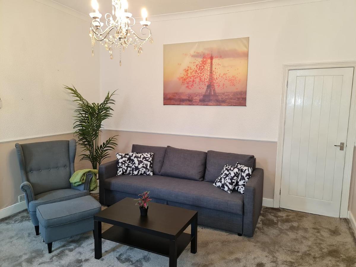 Large 3 Bed Flat, Free Parking Lägenhet Newcastle-upon-Tyne Exteriör bild