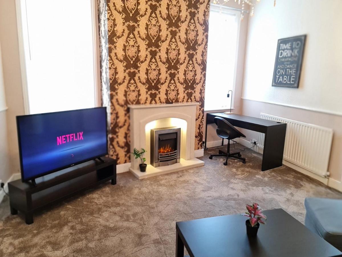 Large 3 Bed Flat, Free Parking Lägenhet Newcastle-upon-Tyne Exteriör bild